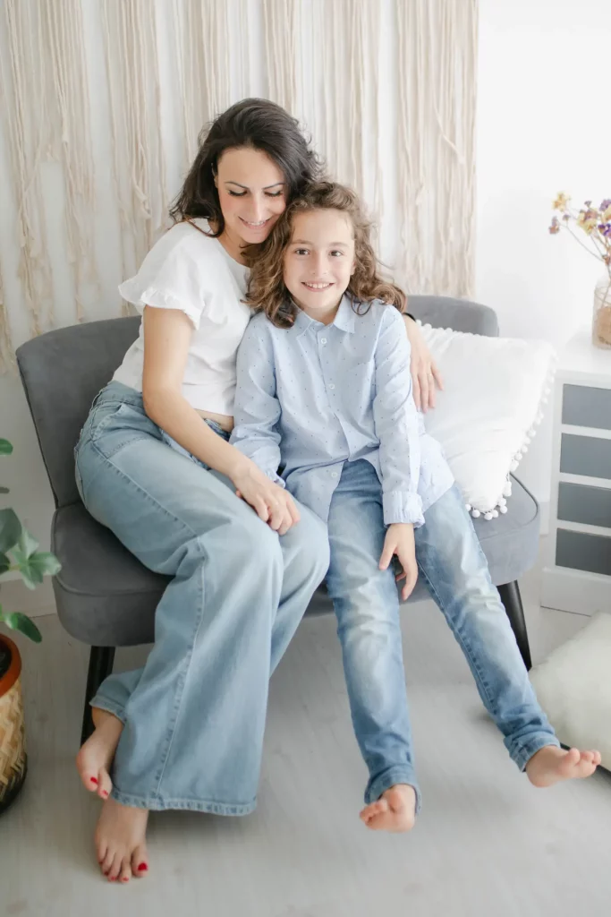 Ritratto luminoso madre figlio Calabria