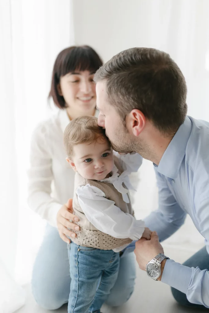 Fotografia di famiglia con neonato