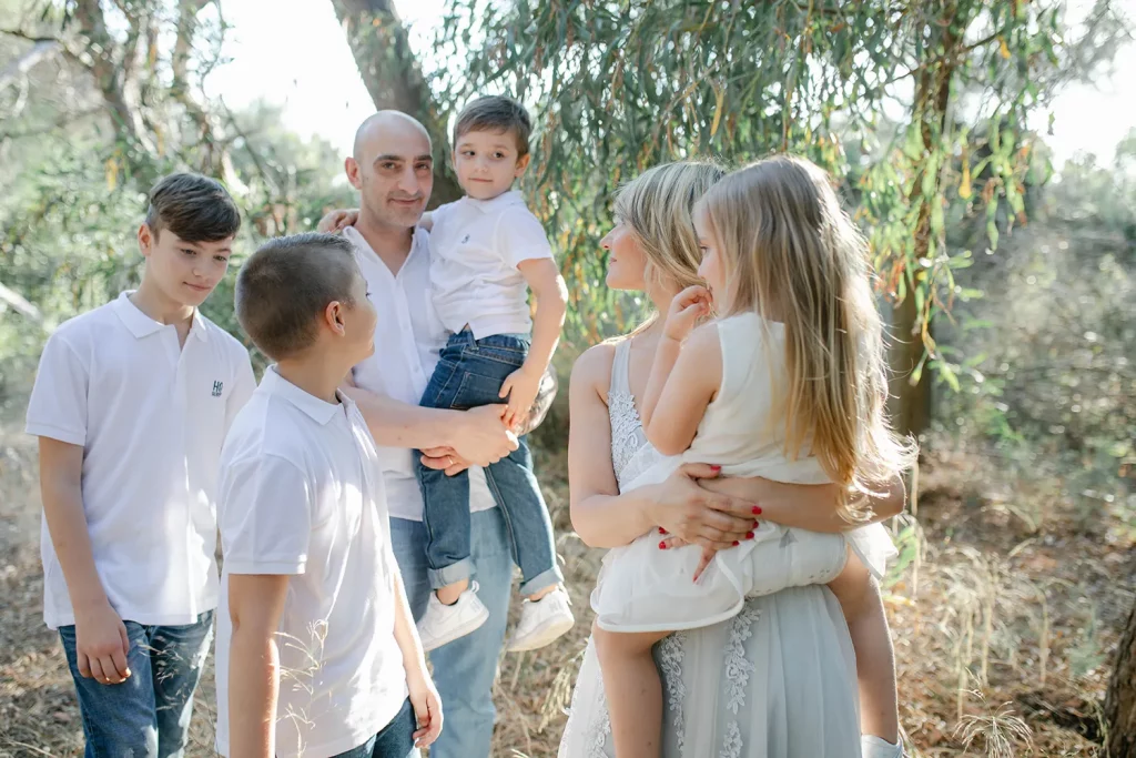 Fotografia famiglia numerosa pineta Calabria