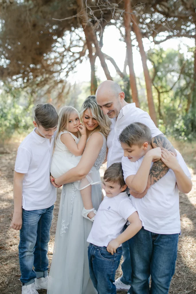 Fotografia famiglia numerosa pineta Calabria