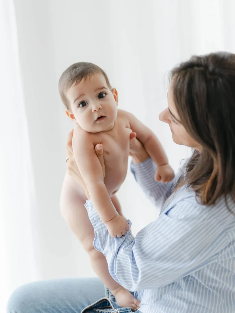 Fotografia neonato allattamento al seno