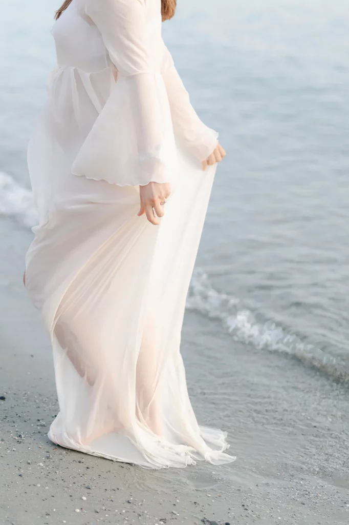 Foto gravidanza di coppia sulla spiaggia, Calabria
