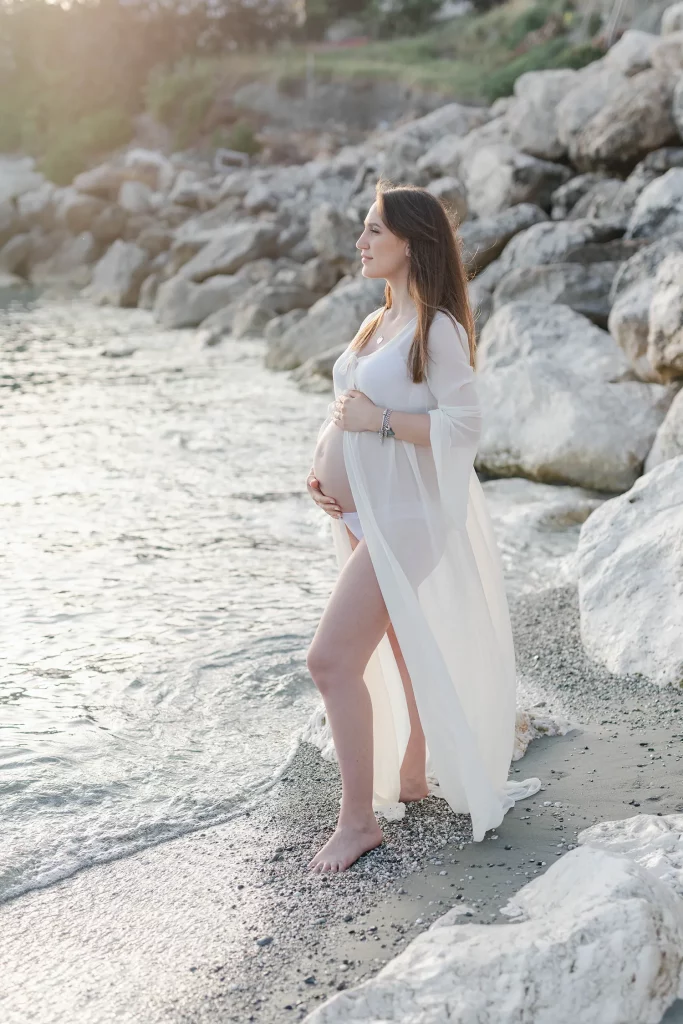 Foto gravidanza di coppia sulla spiaggia, Calabria